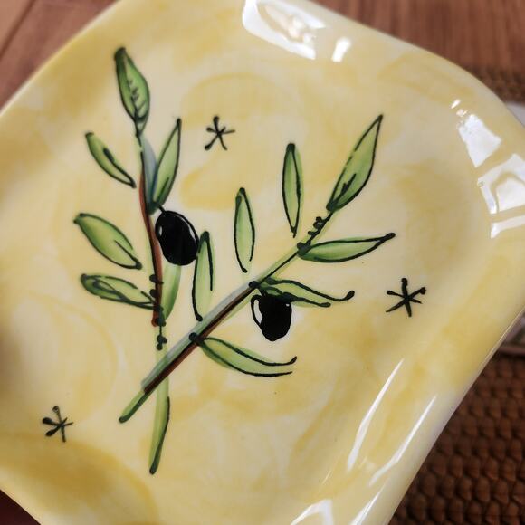Julia Junkin 5" set of 3 yellow with black olive & branch print appetizer plates - Picture 4 of 8